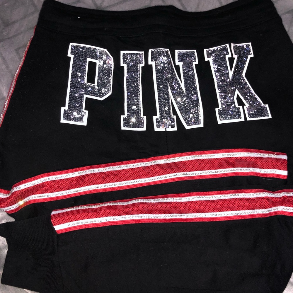 SUPER BLING VS PINK JOGGERS